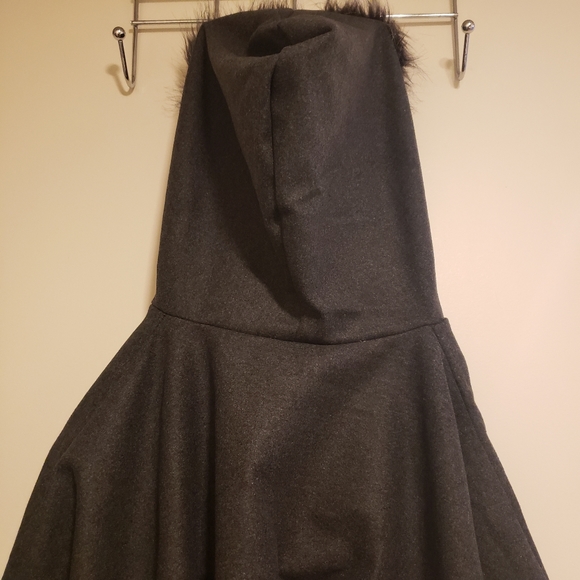 Faux fur poncho - Picture 7 of 7